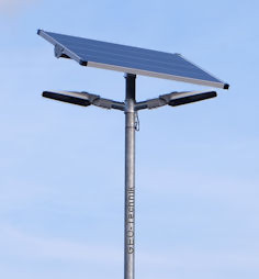 Solar Parkplatz-Doppelleuchte LED 5m Mast und Bewegungsmelder